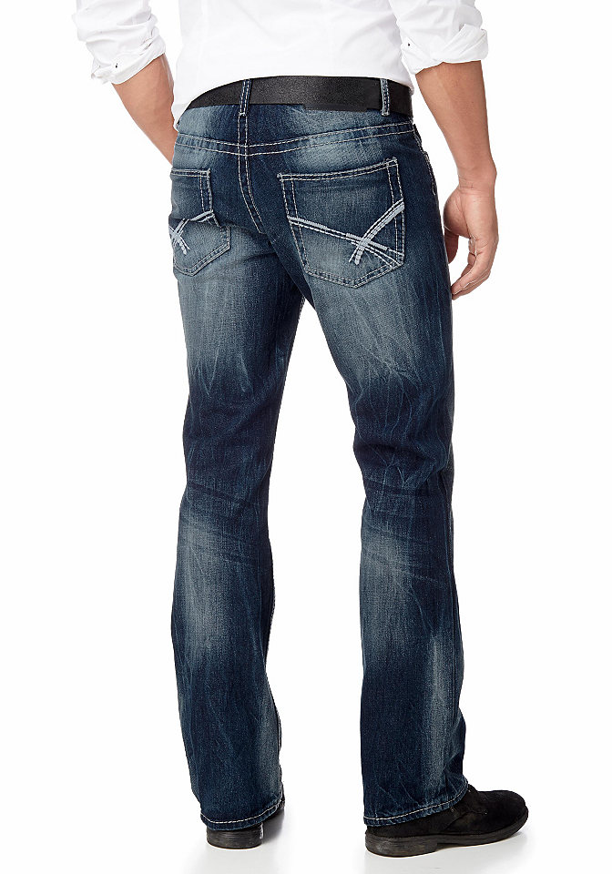 Джинсы Bootcut Otto Джинсы Bootcut OttoПокрой Bootcut<br>Модные джинсы «Carlos» от Bruno Banani. Чистый хлопок. Винтажный эффект и стильная декоративная отстрочка. Тип товара Джинсы покроя Bootcut. Материал хлопок. Cotton made in Africa (африканский хлопок) Приобретая это изделие, вы поддерживаете стабильное производство африканского хлопка. Декоративные элементы вышивка. Количество карманов: 5. Передние карманы Закруглённые втачные карманы. Задние карманы Накладные карманы. Длина шлёвок для ремня: 7 см. Пояс + застёжка Застёжка на молнию. Посадка по фигуре классический фасон. Посадка Низкая линия талии. Покрой брюк Bootcut. Длина брючин Длинная модель. Длина по внутреннему шву (32 дюйма): для разм. 34 – ок. 83 см. Длина по внутреннему шву (34 дюйма): для разм. 34 – ок. 88 см. Доставка В горизонтальном положении. Советы по уходу Машинная стирка. Качество благоприятный для кожи материал прошёл проверку на предмет отсутствия вредных веществ; хлопок. Состав материала Верхний материал: 100 % хлопка.<br><br>Size DE: 34<br>Colour: синий<br>Gender: Мужской<br>Age: Взрослый<br>Material: Верх: 100% хлопок